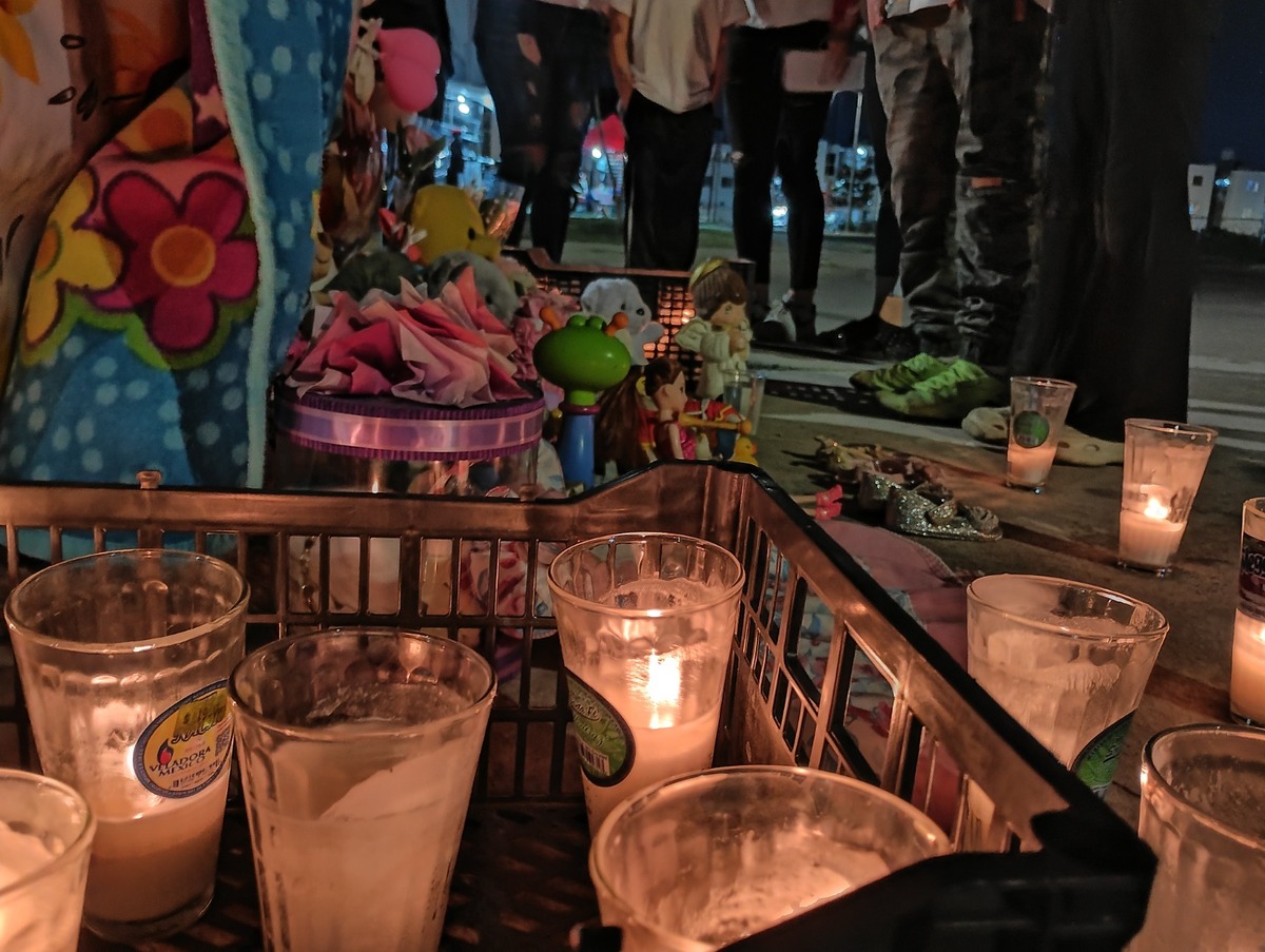 Vecinos logran sepultar a bebé abandonada y vencer a autoridades