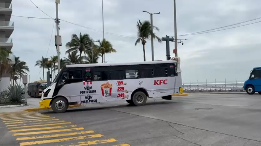 La Asociación de Transportistas de Veracruz empezó a cobrar la nueva tarifa única. (Foto: especial)