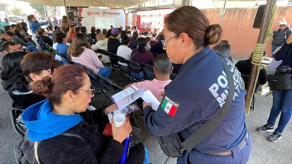 La mandataria informó que habrá actividades de intervención social en el fraccionamiento. | Especial