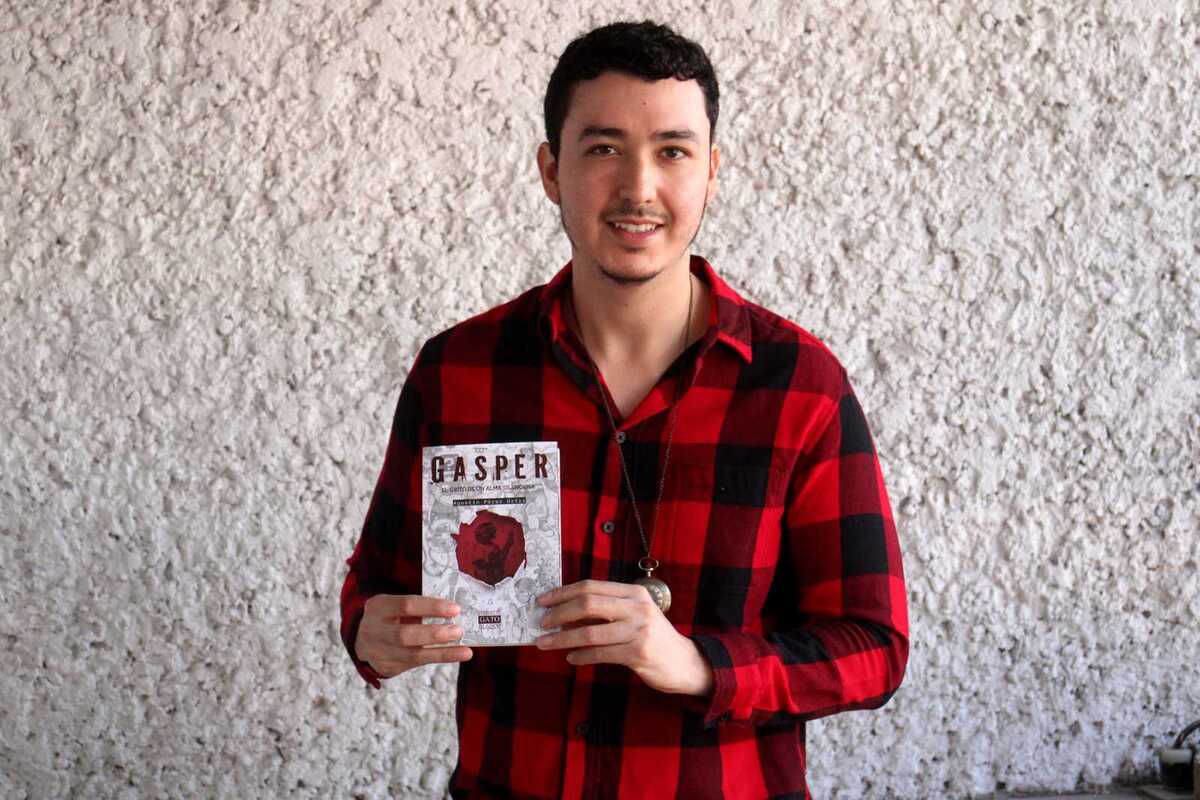 Agus Pérez une música y literatura en su álbum y novela debut. | Rolando Riestra
