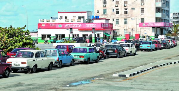 Cuba tiene de 15 a 20 días de crudo mientras Trump da un apretón de tuercas