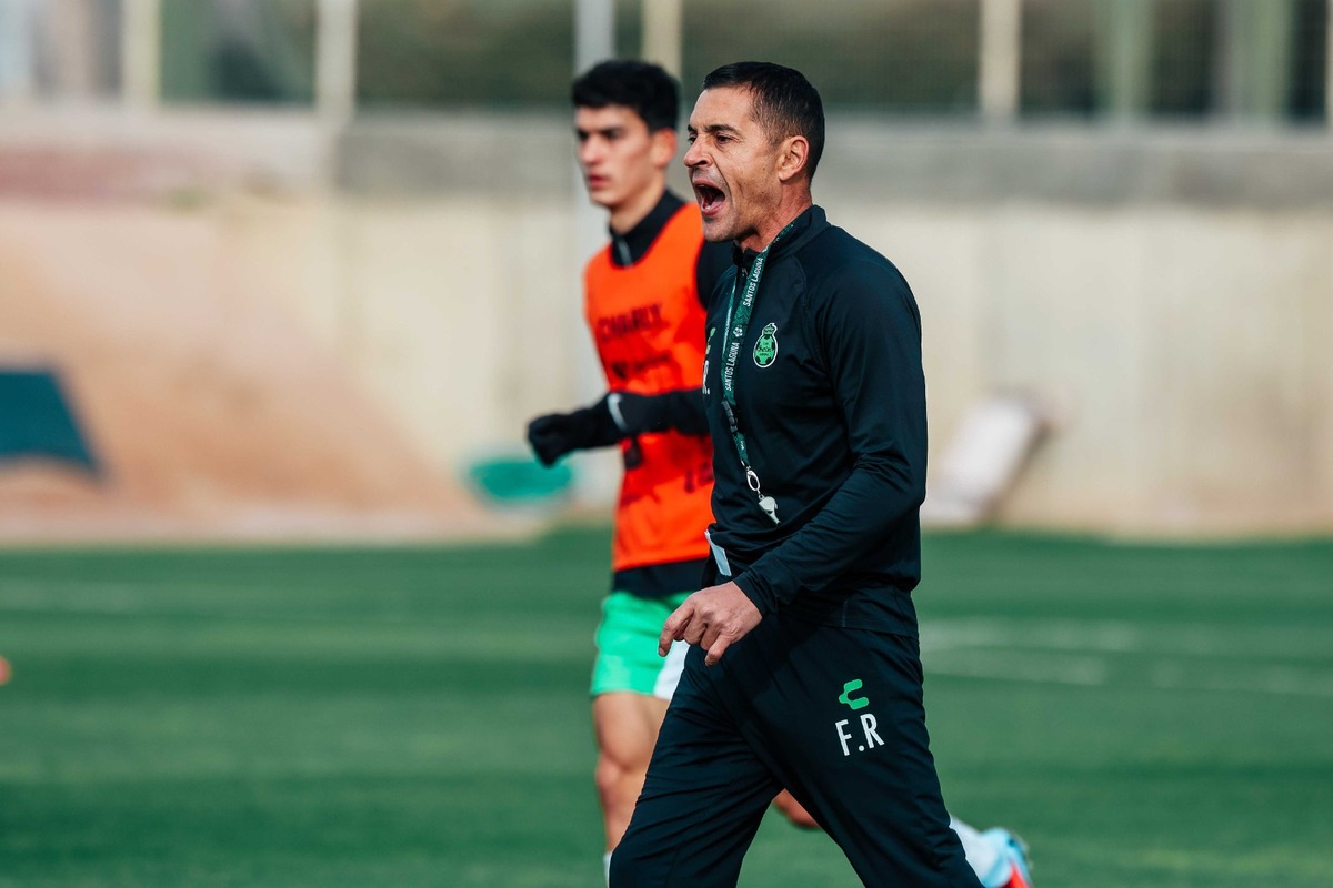 Francisco Rodríguez, DT Club Santos. | Especial
