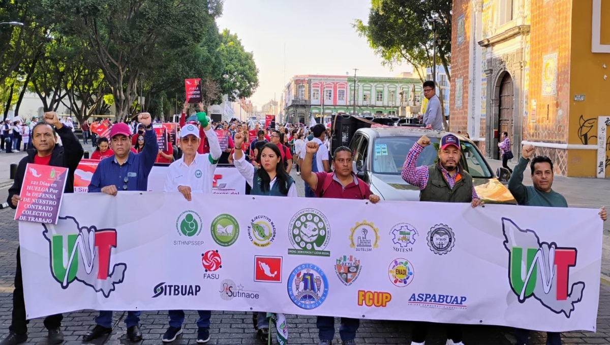 UNT marcha en Puebla: piden buenos salarios y apoyan a Monte de Piedad | Verónica López