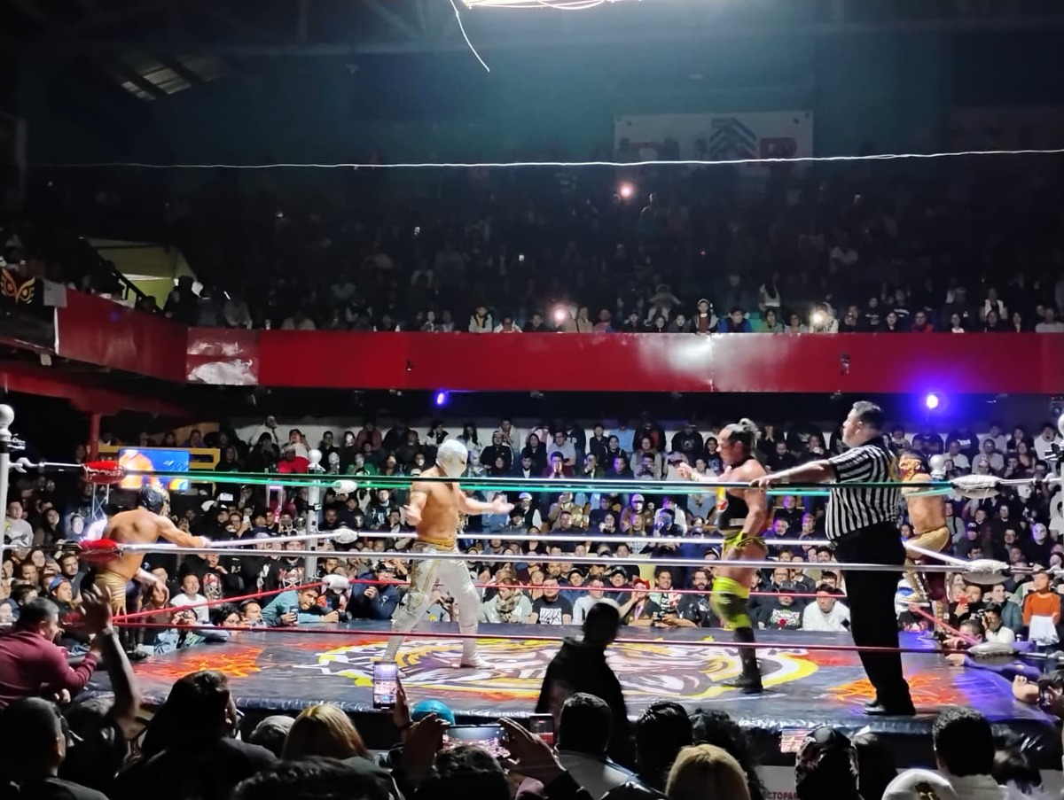 Celebran 74 aniversario de la arena afición. (Alejandro Reyes)