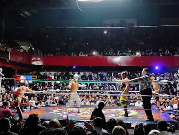 Místico formó parte de la cartelera aunque aficionados lo abuchearon