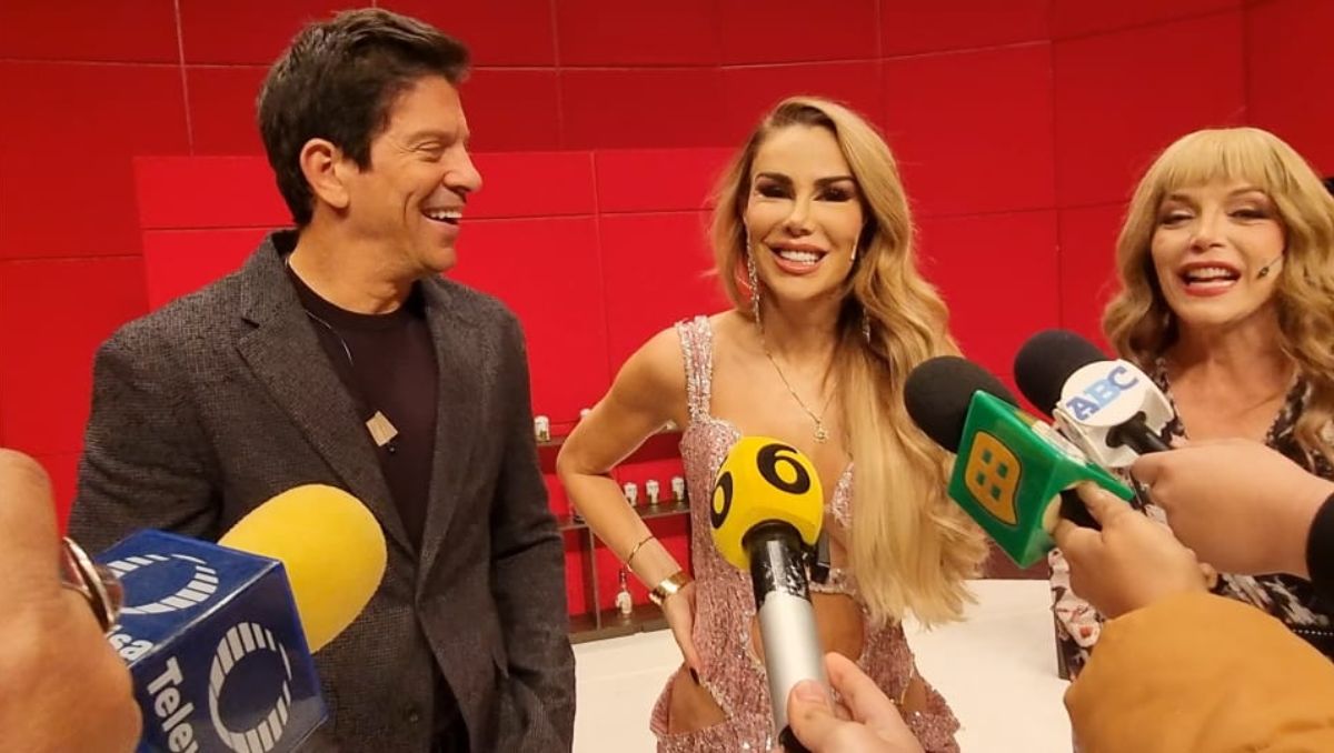 Ninel Conde destacó la excelente química que ha desarrollado en el escenario junto a sus compañeros. Especial
