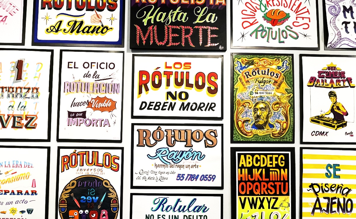 Piezas en la exposición ‘Los rótulos no deben morir’. (Foto: Ana Quintanilla)