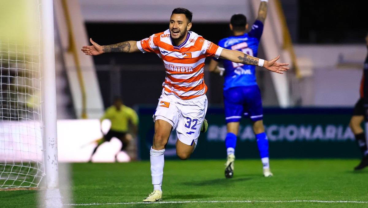 Tomás Sandoval se estrenó con doblete en el triunfo de Correcaminos ante Coyotes de Tlaxcala.