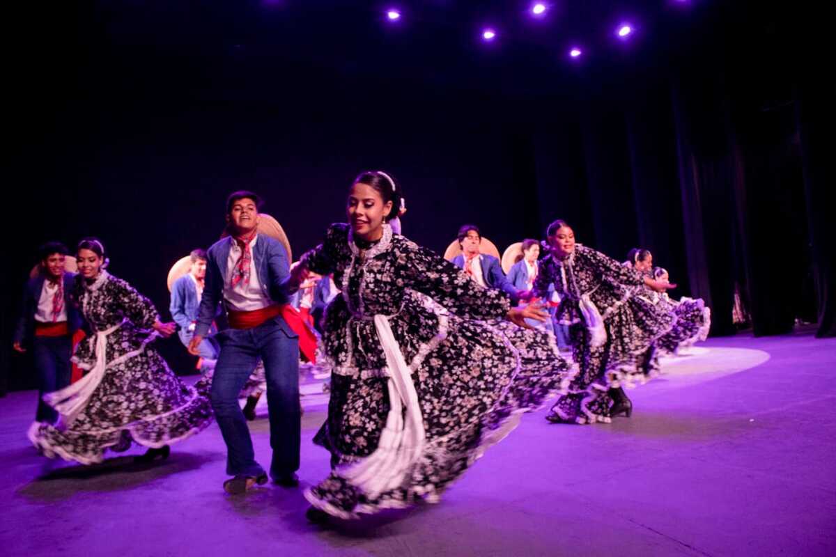 En Durango, invitan a participar en concurso estatal de danza folclórica.| Especial
