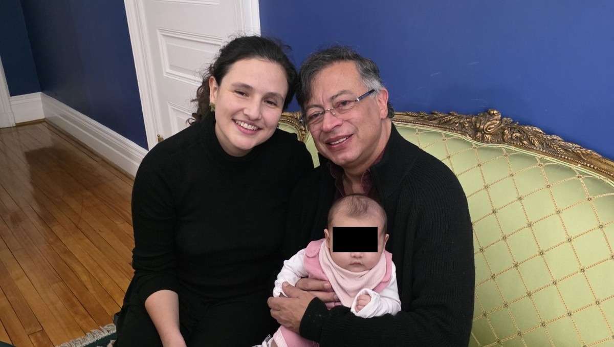 Petro visita a su nieta antes de su reunión con Trump. Foto: Cuenta de "X" de Gustavo Petro