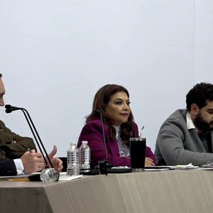 Adrían Rubalcava, director del Metro, Clara Brugada, jefa de Gobierno y Juan Pablo de Botton Secretario de Administración y Finanzas de CdMx.