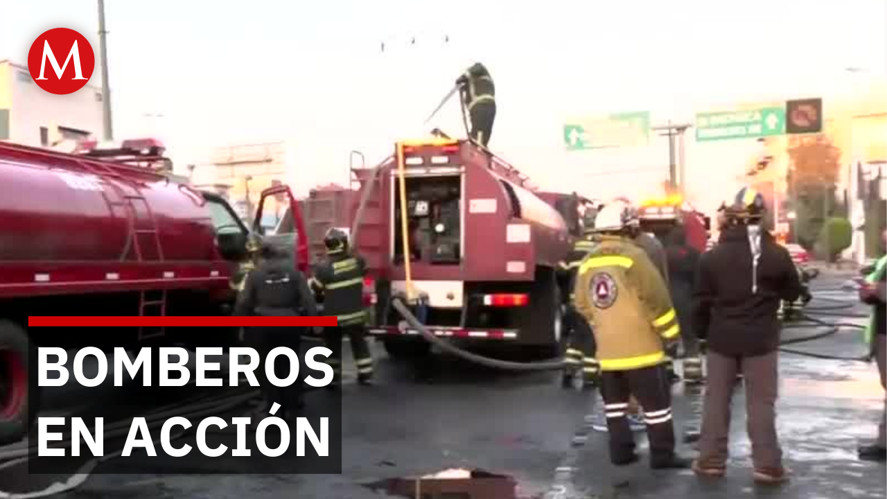Bomberos controlan incendio en predio de vehículos en la GAM, CdMx