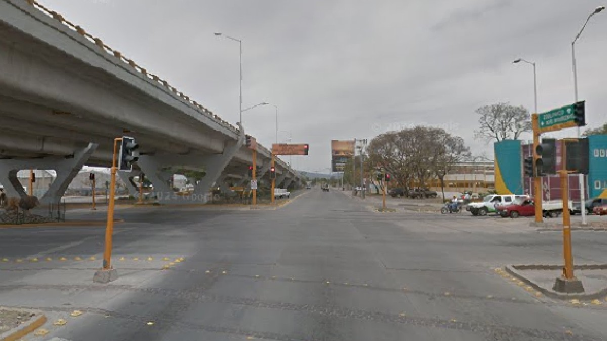 El bulevar Morelos fue cerrado de manera total durante varias horas, lo que generó afectaciones a la circulación. Foto: Google Maps.