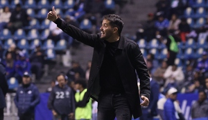 Cruz Azul se encuentra en negociaciones para traer a dos jugadores de cara al inicio del Clausura 2026, y Larcamón espera que se puedan cerrar pronto