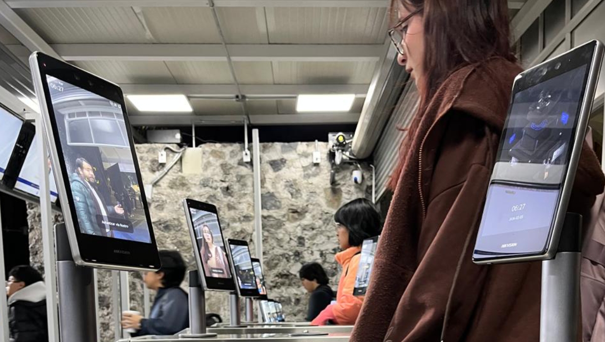 Nuevo sistema de torniquetes en CCH Sur. | Especial