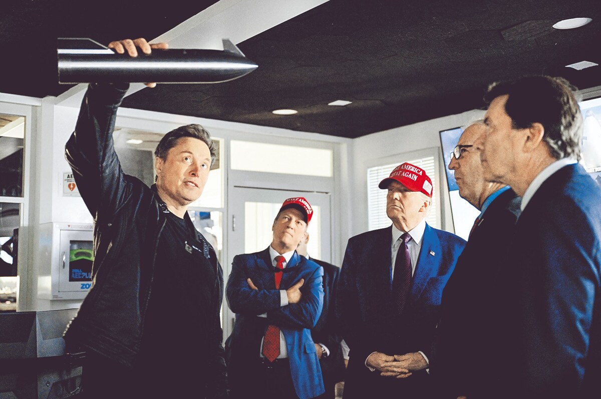 El empresario recibió en 2024 a Donald Trump antes del lanzamiento de un cohete. BRANDON BELL/REUTERS