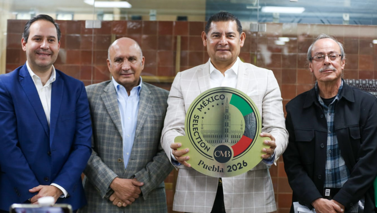 Gobierno Puebla anuncia 12 nuevos vuelos nacionales e internacionales y Mundialito Social 2026 | Aracely López