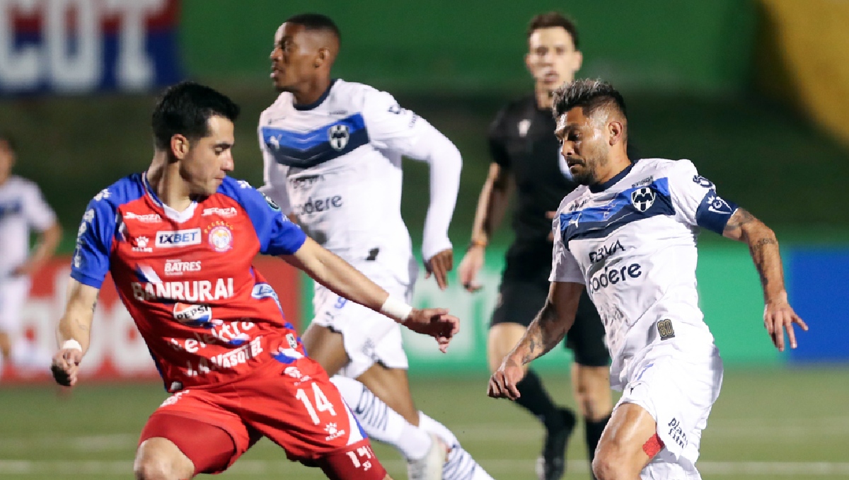 Monterrey rescata el empate ante un combativo Xelajú en la Concacaf Champions Cup