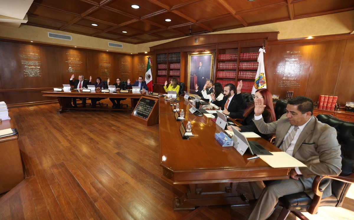 Toma de protesta de la Comisión de Implementación del Código Nacional de Procedimientos Civiles y Familiares del Colegio de Notarios.