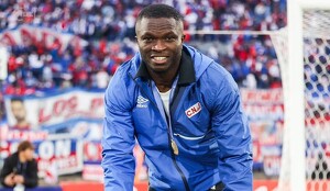 El nigeriano Christian Ebere llegó a la Ciudad de México para firmar su contrato y ser presentado como nuevo jugador de Cruz Azul
