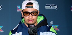 Jaxon Smith-Njigba, receptor de Seahawks, fue escogido como el ofensivo de la NFL; Miles Garrett ganó el premio al mejor defensivo