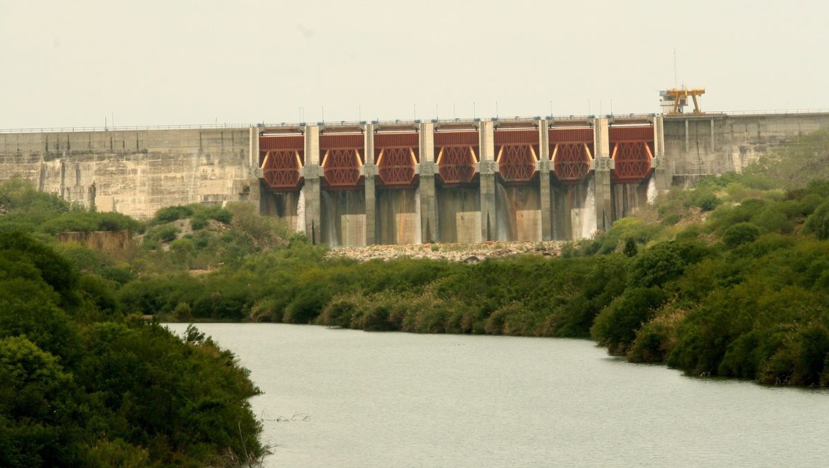 Aseguró que las compuertas de la presa ya están cerradas y así permanecerán. Roberto Alanís