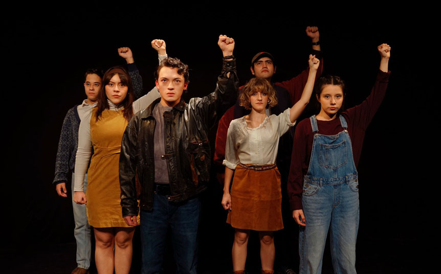 Con música inspirada en Los Beatles y la trova latinoamericana, se construye el motor de la historia (Foto: Cortesía)