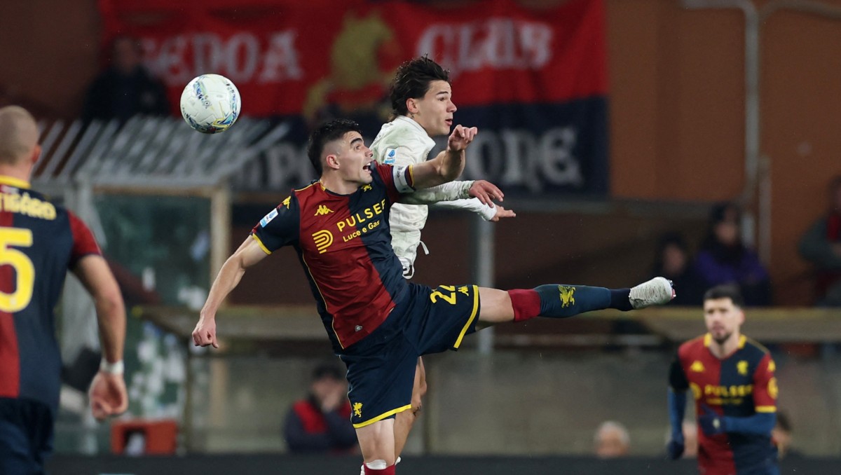 Johan Vázquez y Genoa se quedan cerca del empate ante el Napoli en la Serie A