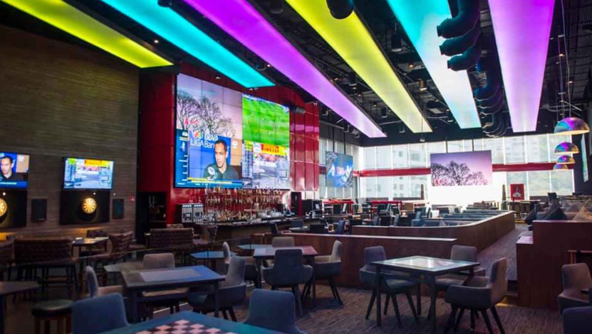 En Toluca y la zona metropolitana, bares y restaurantes transmiten la NFL con varias pantallas y buen ambiente. Especial