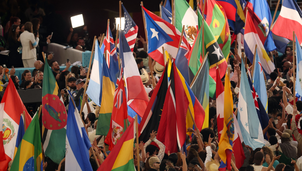 Bad Bunny  no se guardó nada contra Trump durante su show | Especial