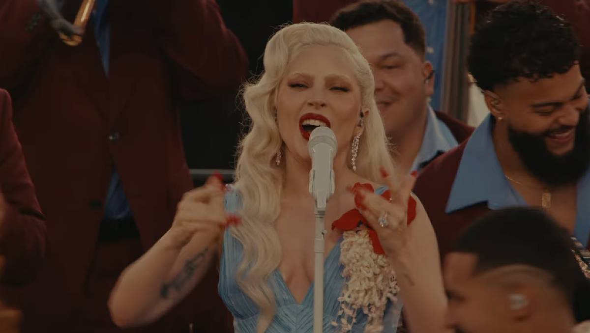 Así disfrutó Bad Bunny la presentación de Lady Gaga