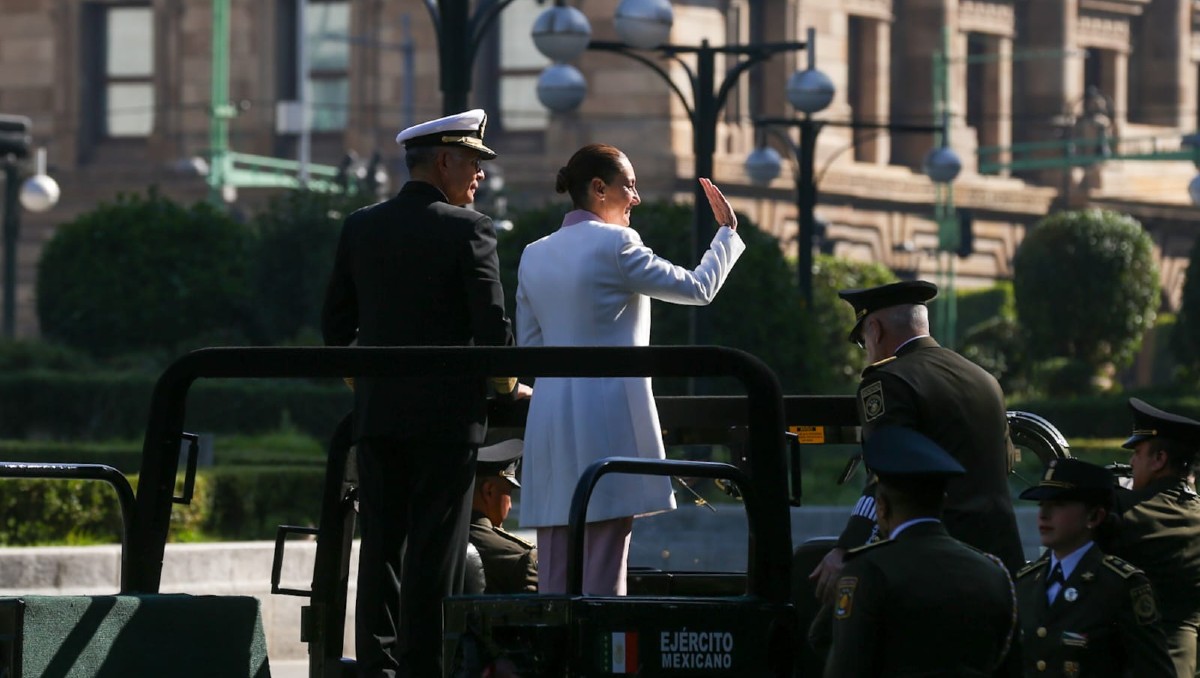 La presidenta Claudia Sheinbaum encabezó la Marcha de la Lealtad número 113. | Araceli López