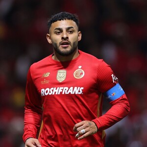 Alexis Vega ya entrena con balón y se acerca su regreso a las canchas