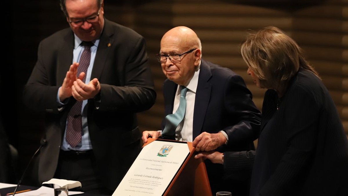 UNAM rinde homenaje a Gerardo Estrada: "La cultura y el arte son un camino para entender la otredad"