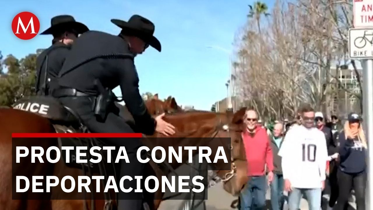 Migrantes protestan contra política migratoria de Trump en evento masivo