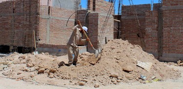 El análisis del CCI basado en la Encuesta Nacional de Ocupación y Empleo, señala que 7 de cada 10 trabajadores ganan entre uno y dos salarios mínimos.