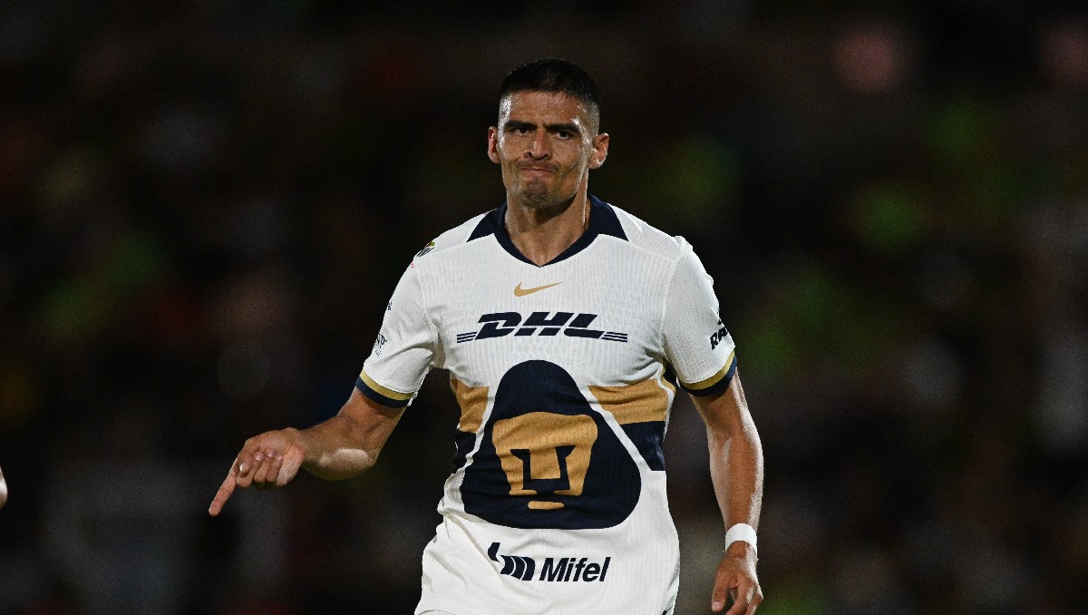 Guillermo Martínez respalda a Efraín Juárez tras la eliminación de Pumas en la Concachampions