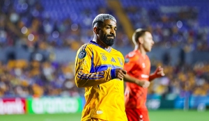 Rodrigo Aguirre, delantero de Tigres, apunta a ser uno de los elegidos para ser titulares ante Cruz Azul, lo que sería su primer compromiso de liga con la U