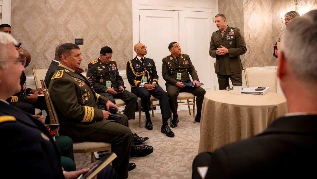 Comando Sur de EU hace llamado a jefes de defensa para “contrarrestar amenazas comunes”