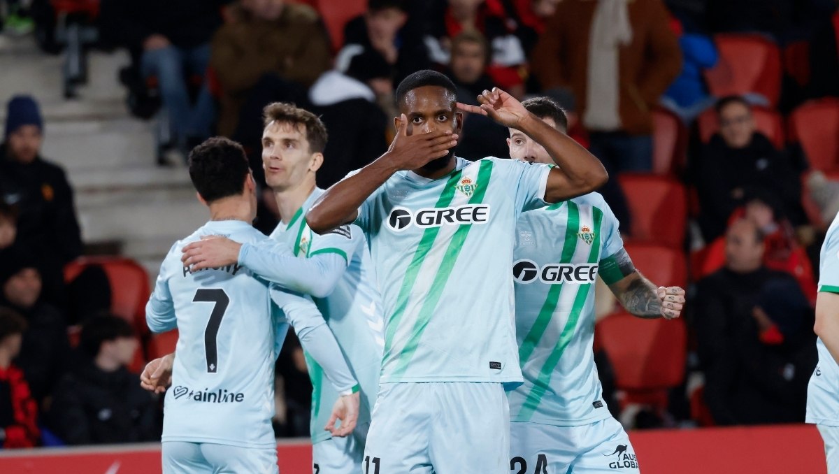 El Betis vence al Mallorca y se acerca a posiciones de Champions League