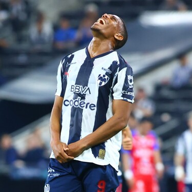 Confirman lesión de hombro de Antony Martial con Rayados de Monterrey.