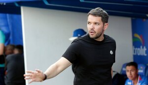 El entrenador de Cruz Azul, Nicolás Larcamón, le respondió a Ángel Correa sobre la burla de los cambios de estadio que ha tenido.