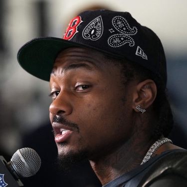 Stefon Diggs, de los New England Patriots, se declaró inocente de los cargos por agresión que afronta