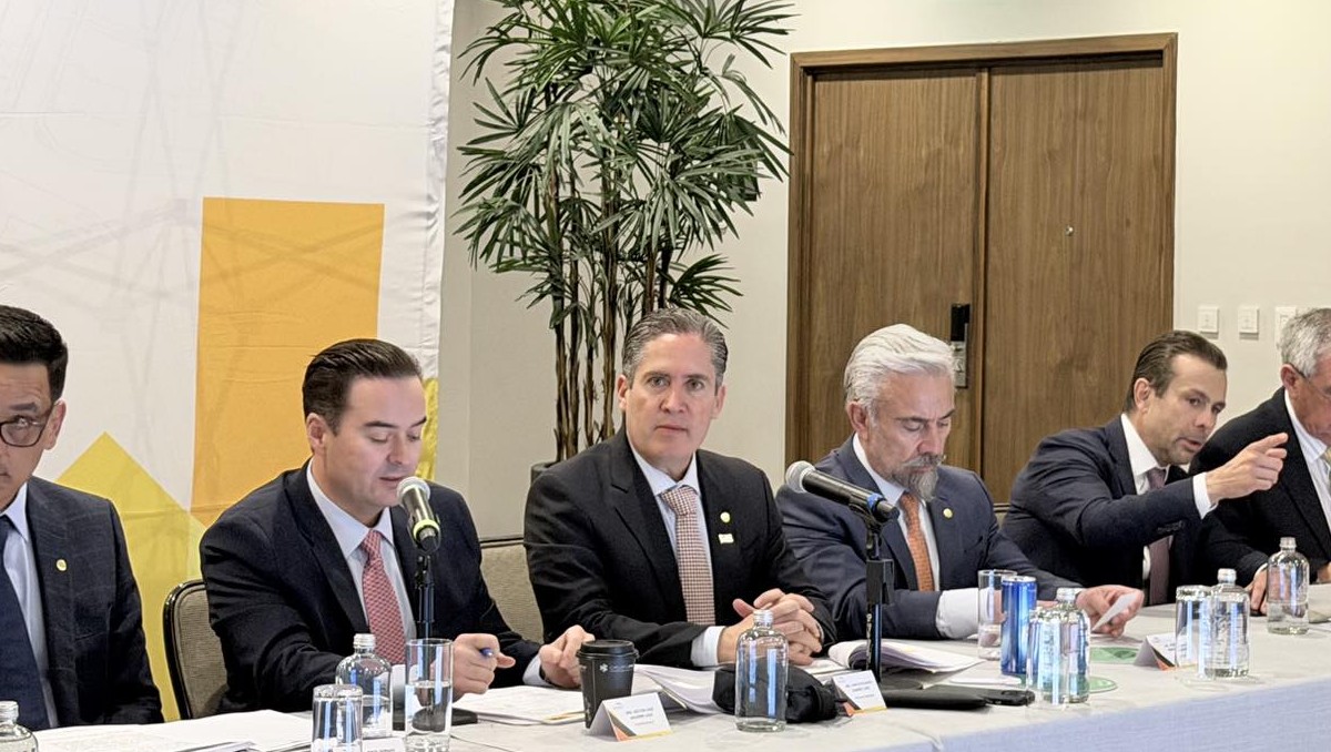 Reeligen a Carlos Eduardo Ramírez como presidente de Canadevi