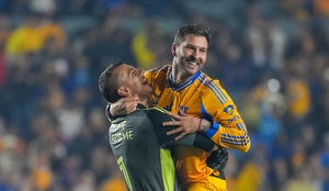 Nahuel Guzmán y André-Pierre Gignac, jugadores de Tigres, se unirán a las transmisiones de TV Azteca durante el Mundial 2026