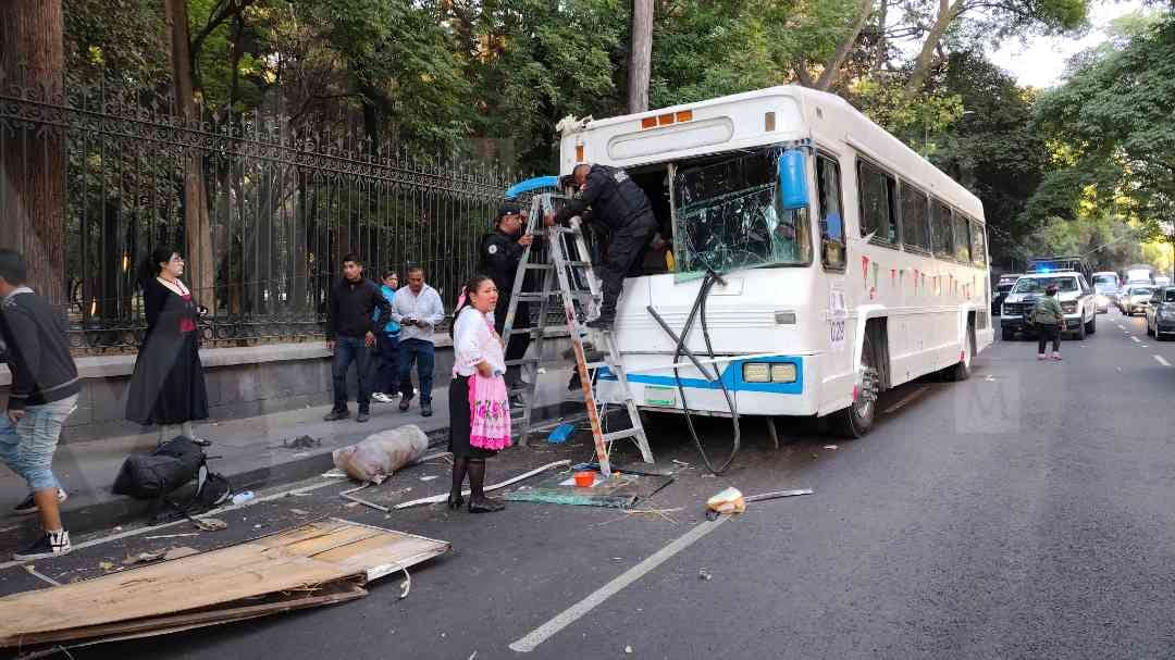 El accidente se registró en avenida de los Constituyentes y general Gómez Pedraza. | Jorge Becerril