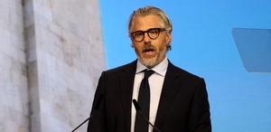 La alcaldesa de Los Angeles y diversos grupos de activistas pidieron la renuncia de Casey Wasserman al comité organizador de Los Angeles 2028