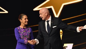 Claudia Sheinbaum, presidenta de México, y Gianni Infantino