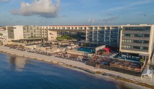 Así es el hotel todo incluido Devossion by Live Aqua Playa del Carmen en  Quintana Roo.