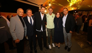 Amaury Vergara, hijo de Jorge, recibió a leyendas del Barcelona y Real Madrid que celebrarán juego histórico a 100 días del mundial